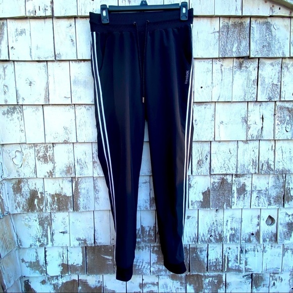 Rebook Track/Joggers Sports Pants - Picture 5 of 5